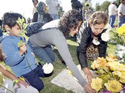 El operativo se desarrollará los días 31 de octubre, primero y 2 de noviembre, en los 11 cementerios municipales. ARCHIVO  /