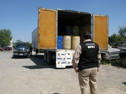 En total fueron asegurados 17 mil 200 litros de ácido acético, 170 kilogramos de sosa cáustica y otras sustancias. M. PATIÑO  /