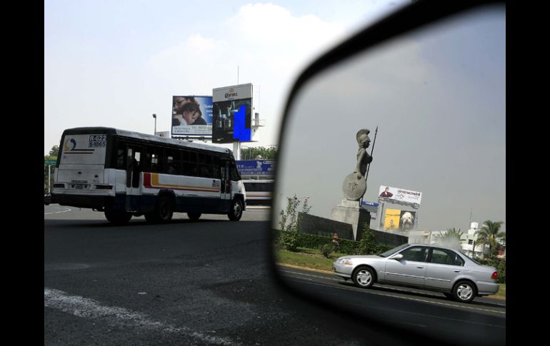 Vialidad reprueba que el Ayuntamiento pretenda eliminar el crucero de Vallarta y Juan Palomar. A. GARCÍA  /