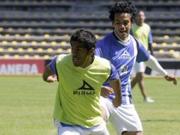 Los jugadores de Gallos Blancos se preparan para su siguiente partido ante Pumas. NOTIMEX  /