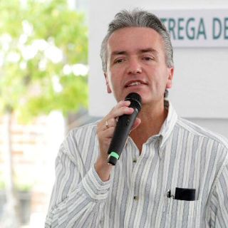 Viaja Petersen a Vallarta con Salud federal; buscará apoyo para Hospitales Civiles