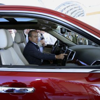 Chrysler inaugura sexta planta