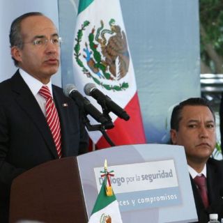 Gobiernos federal y estatal acuerdan reforzar seguridad en Nuevo León