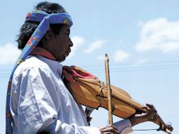 Las notas del violín anuncian la llegada de un alma a la tierra de los vivos.El Universal  /