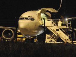 Avión en el aeropuerto de East Midlands donde un paquete sospechoso que iba en uno de carga de UPS con destino a EU saltó la alarma.EFE  /