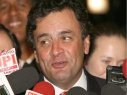 Neves planea convocar a los legisladores opositores el 1 de enero y armar una agenda que establezca una nueva estrategia. ESPECIAL  /