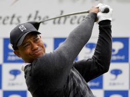 El estadounidense Tiger Woods cederá el liderato en el golf a Lee Westwood, para terminar el reinado más longevo en ese deporte. AP  /