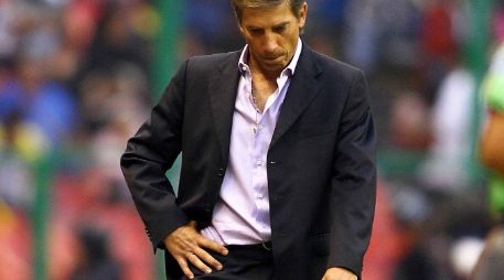 Eduardo Acevedo salió desanimado de la derrota de Tecos por parte del América. MEXSPORT  /