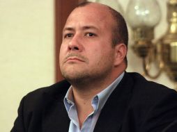 Alfaro dijo que invertir su tiempo en la gira durante los ratos libres, no le ha implicado un descuido a la administración. ARCHIVO  /