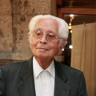 Colombia homenajea a Alí Chumacero con Altar de Muertos