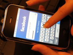 El rumor más fuerte apunta al lanzamiento de un teléfono. AFP  /