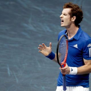 Murray sigue adelante en defensa del título