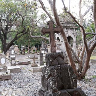 Pocos deudos van al Panteón de Belén