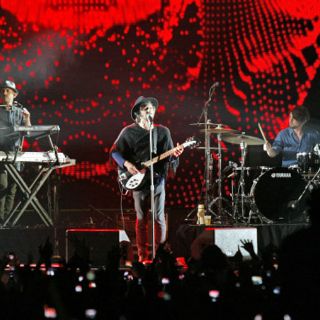 Zoé inunda de rock las Fiestas de Octubre