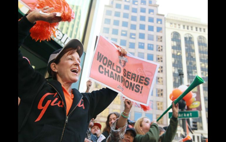Los aficionados del equipos salieron a festejar a las calles de la ciudad de San Francisco. AFP  /