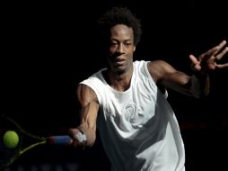 El tenista francés Gael Monfils durante el partido ante el argentino Eduardo Schwank. EFE  /