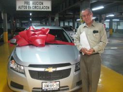 Agustín Mardueño Cervantes, ganador del auto.  /