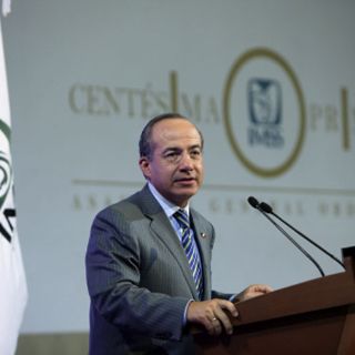 Calderón prevé crisis financiera en IMSS