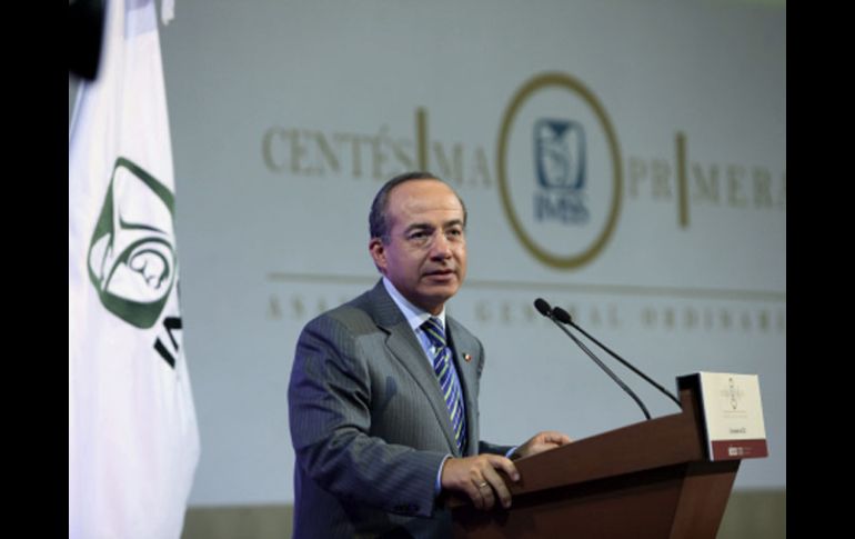 Felipe Calderón durante la Asamblea General Ordinaria del Instituto Mexicano del Seguro Social. EFE  /