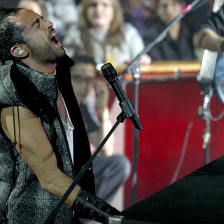 Camila abarrota el Palenque