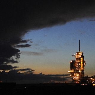 Mal clima obliga a retrasar, otra vez, lanzamiento del Discovery