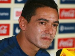 El jugador del América atendiendo a los medios en una conferencia de prensa. MEXSPORT  /