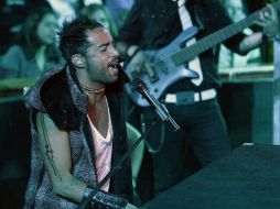 Camila, banda encabezada por Mario Doom, igualó la hazaña del cantante Julión Álvarez, al llenar el recinto. E. BARRERA  /