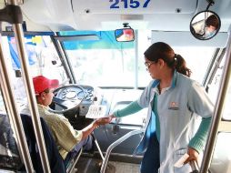 Ayer entró la nueva tarifa (11 pesos) en el transporte ''de lujo''. A. CAMACHO  /