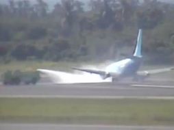 Aspecto del avión que sufriera el aterrizaje forzoso. ESPECIAL  /