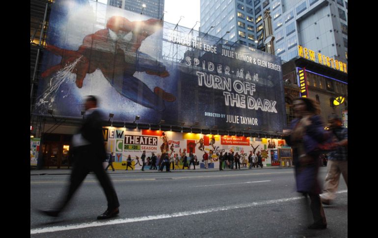 A pesar de que ya figura en las marquesinas de Broadway, la puesta en escena de Spider Man se estrenará hasta 2011. EFE  /