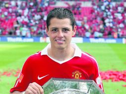 “Chicharito” ya ganó un título con el Manchester, en su primer partido, la Community Shield al Chelsea, en agosto pasado. Getty images  /