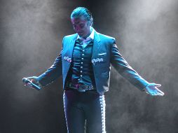 Alejandro Fernández engalanó el Telmex hoy por la noche. S. NÚÑEZ  /