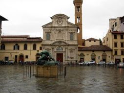 La iglesia Ognissanti de Florencia exhibe un crucifijo del siglo XIV atribuido a Giotto. ESPECIAL  /