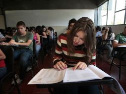 Este sábado la Universidad de Guadalajara (UdeG) citó a 33 mil 909 aspirantes al examen de ingreso. ARCHIVO  /