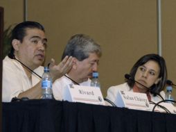 Gustavo Salas Chávez (i) acompañado por María Idalia Gómez (d). EFE  /