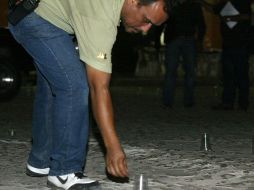 En el lugar quedaron cerca de 30 casquillos entre los que se encuentran calibres 40 y 7.62 milímetros. ARCHIVO  /