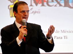 El jefe de gobierno capitalino y Jesús Ortega, marcharon con su candidato por la gubernatura de Guerrero. EL UNIVERSAL  /