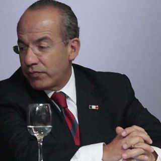 Calderón inaugura Parque Bicentenario en ex refinería de Azcapotzalco