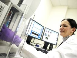 Marilyne Levadoux-Martin, experta en aislamiento de células madre de la Universidad McMaster de Hamilton. EFE  /