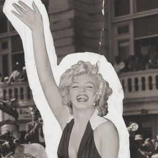 Playboy subasta su arte