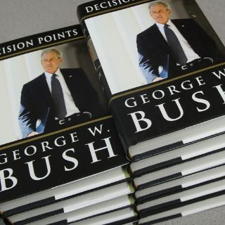 Defiende Bush la 'asfixia simulada'