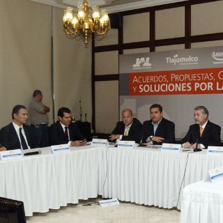 Aristóteles quiere sumarse al acuerdo metropolitano de movilidad