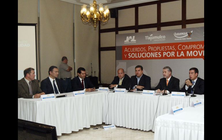 El lunes alcaldes metropolitanos y el gobernador anunciaron el surgimiento de un nuevo proyecto denominado SITI. E. BARRERA  /