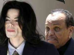 Jackson trató de criarlos fuera de los escándalos pero fue imposible. AP  /