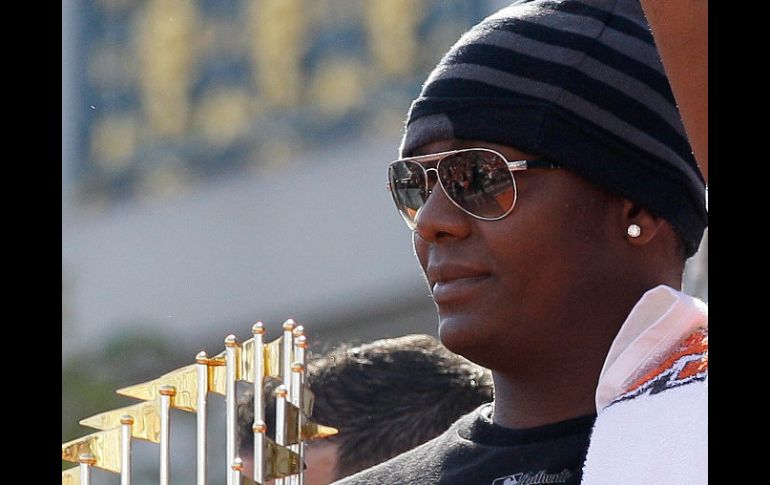 El Jugador Más Valioso de la Serie Mundial Edgar Rentería en su paseo por las calles de San Francisco. AP  /