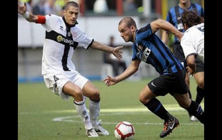 El jugador holandés Wesley Sneijder en un partido con el Inter. ESPECIAL  /