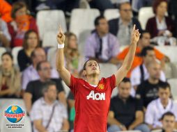 Javier 'Chicharito' Hernández festejando un gol con el Manchester United. AP  /