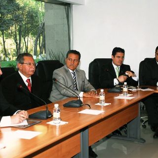 Alcaldes y Ejecutivo solicitan recursos para movilidad urbana