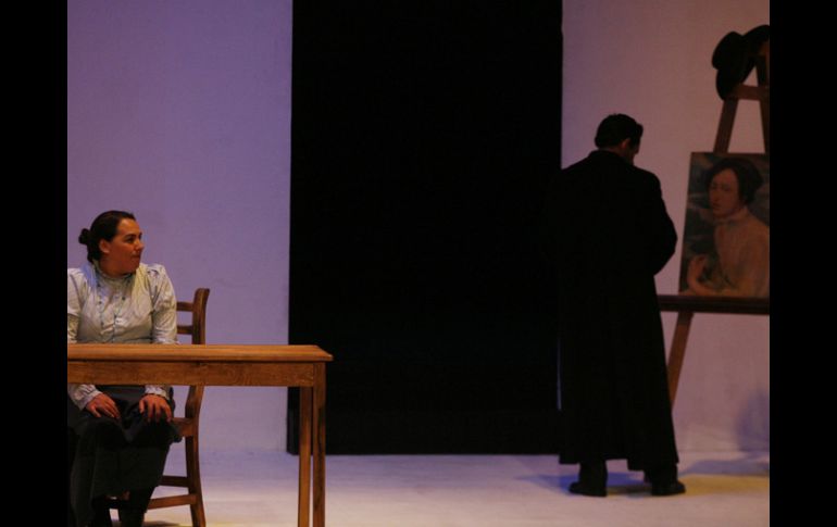 Escena de la obra de teatro que presentó el grupo Atabal, de Querétaro. M. FREYRÍA  /