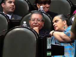 El coordinador del PRI, Francisco Rojas, y Beatriz Paredes, buscan  ''destrabar'' el presupuesto. EL UNIVERSAL  /